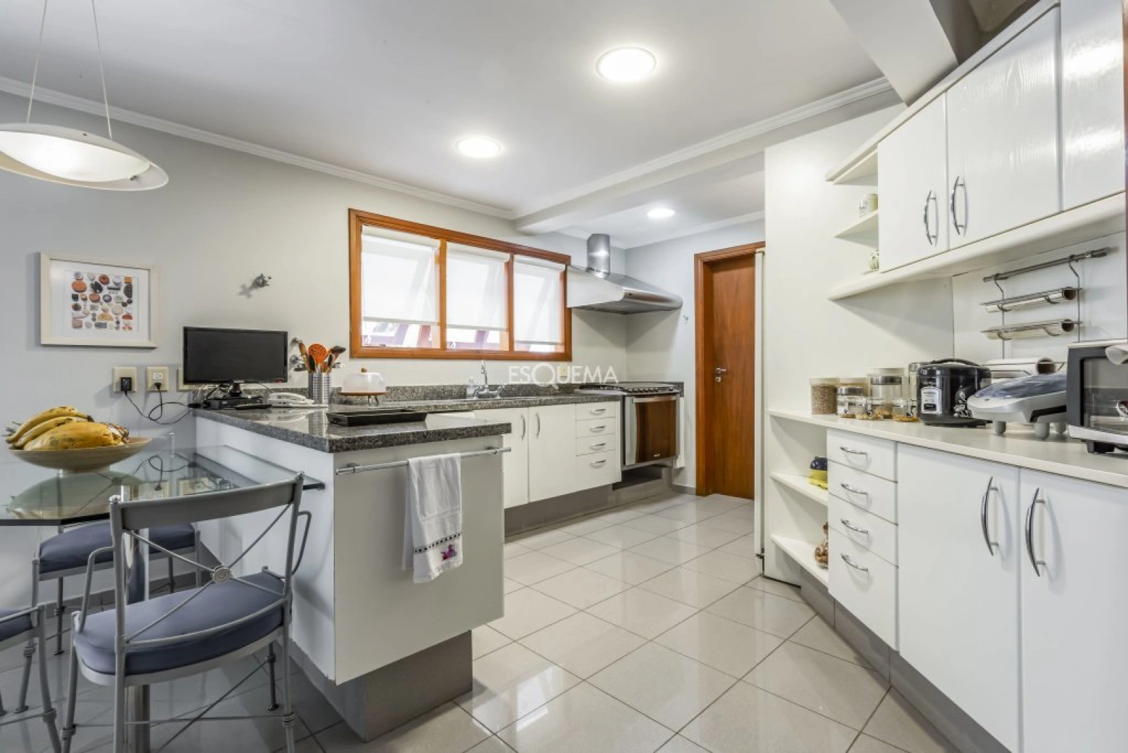 Casa com fachada moderna e 4 suítes - Imagem 14