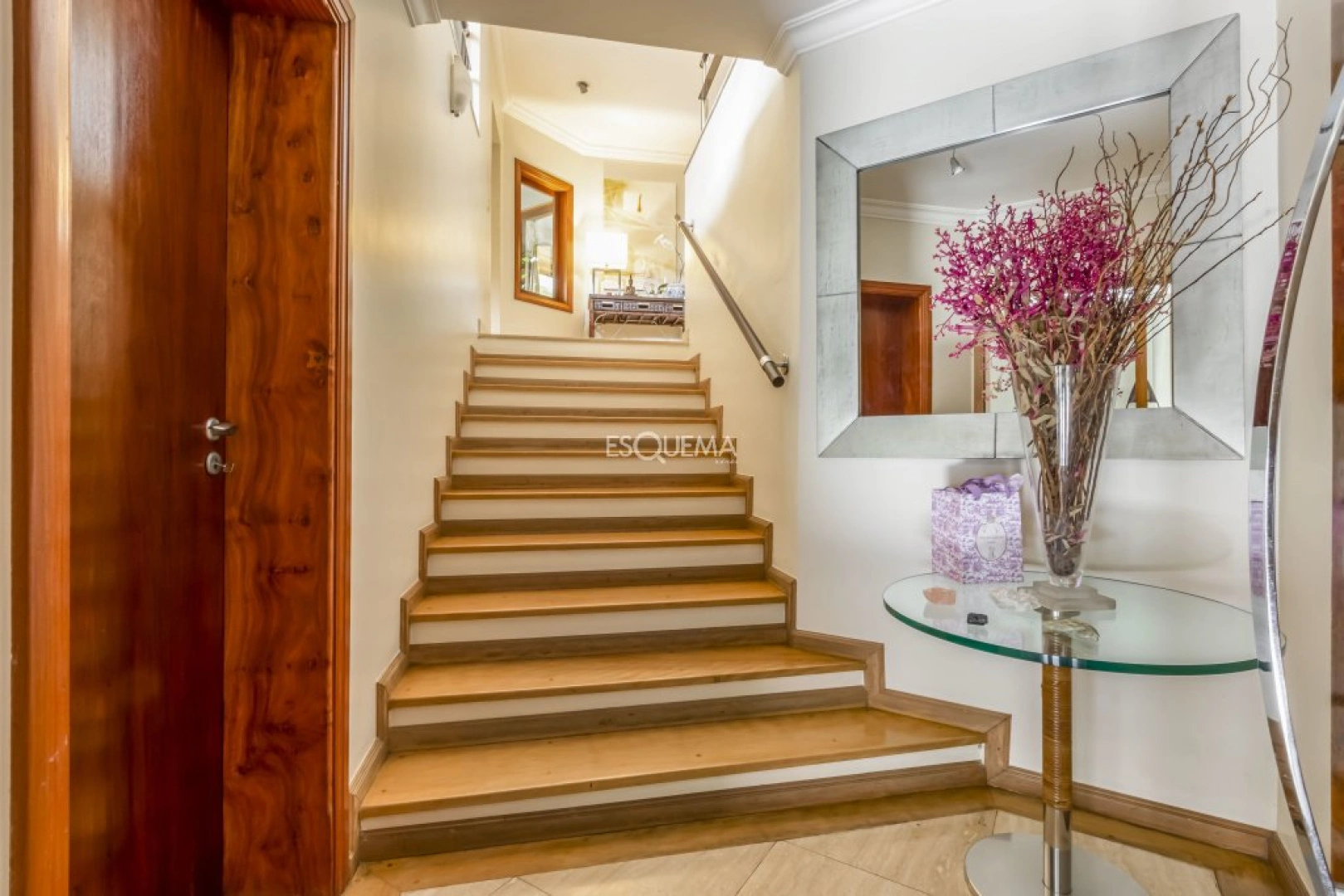 Casa com fachada moderna e 4 suítes - Imagem 7