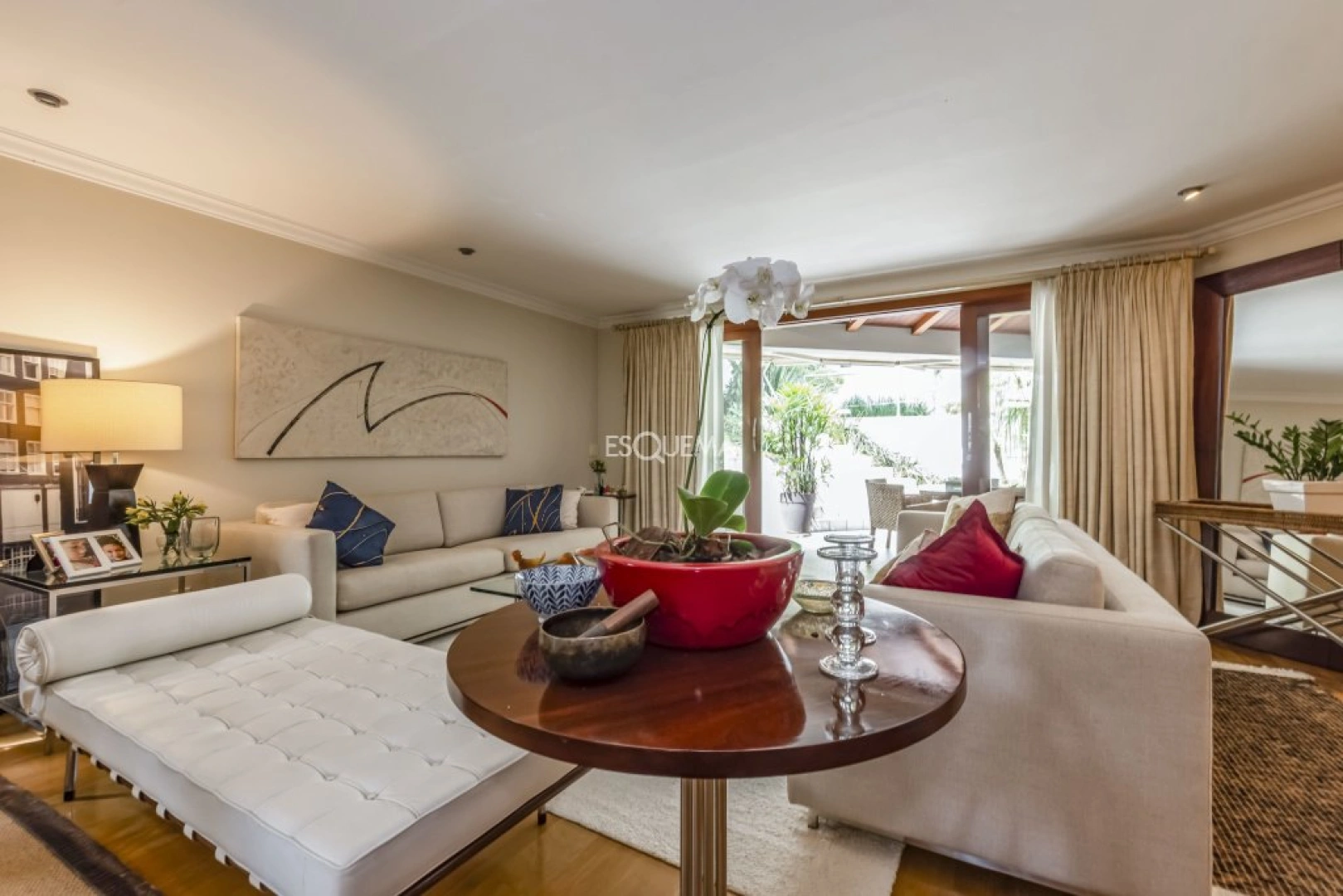 Casa com fachada moderna e 4 suítes - Imagem 8