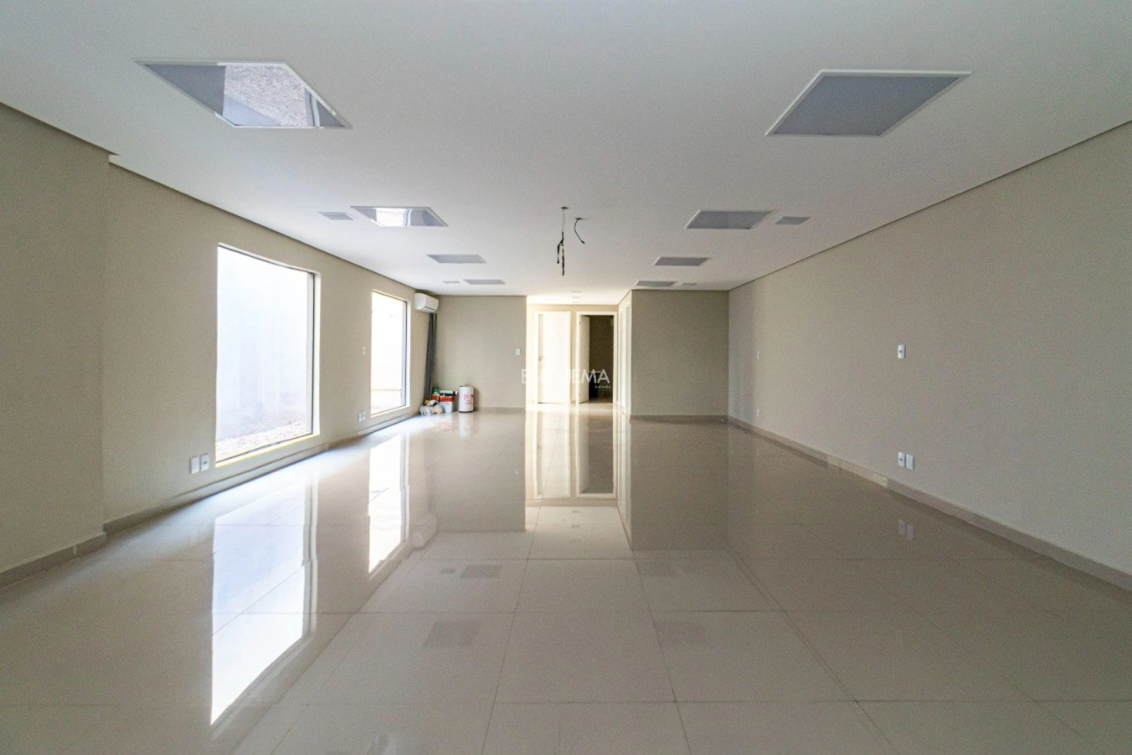 Casa comercial reformada - Imagem 13