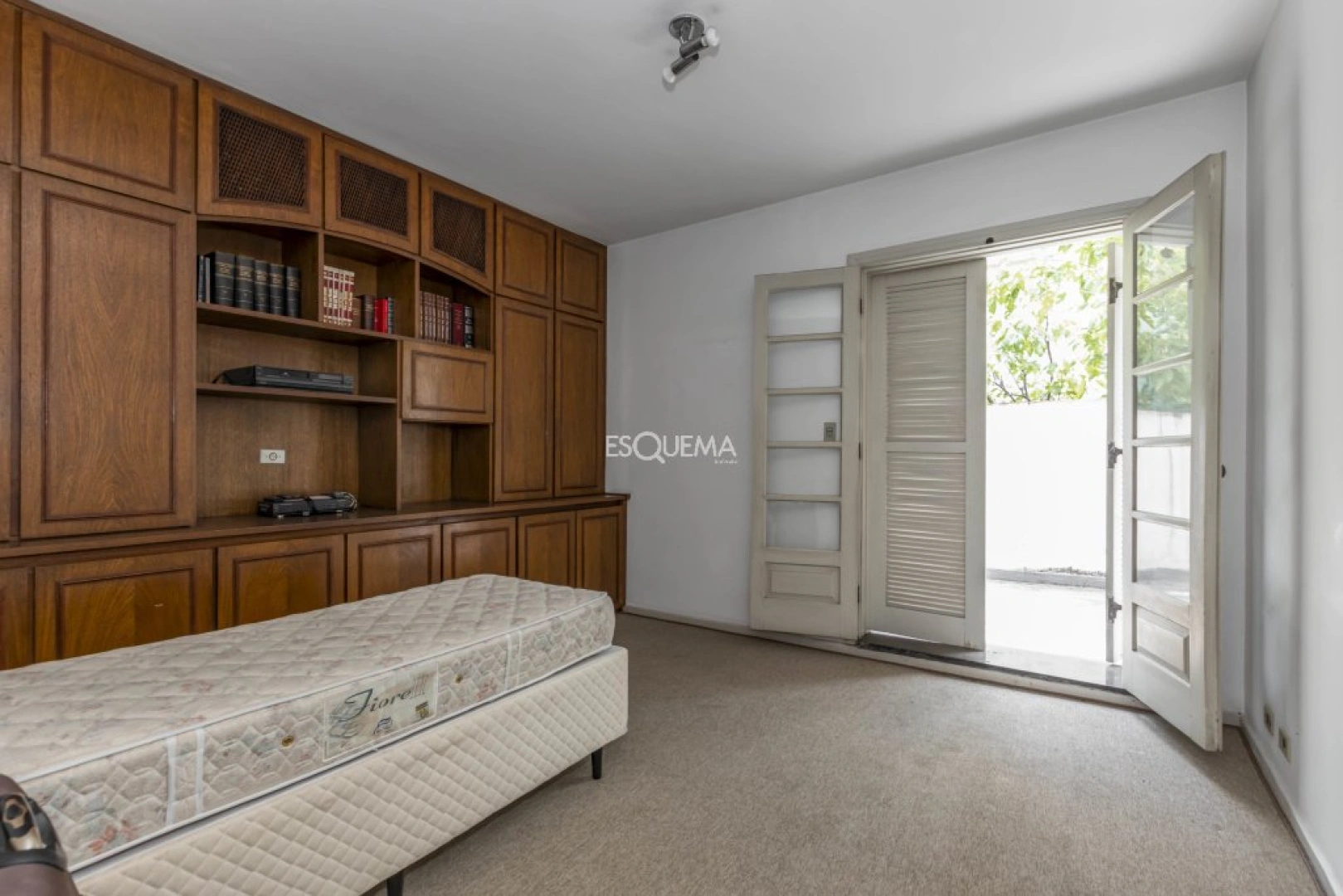 Casa ideal para reforma em rua arborizada - Imagem 12
