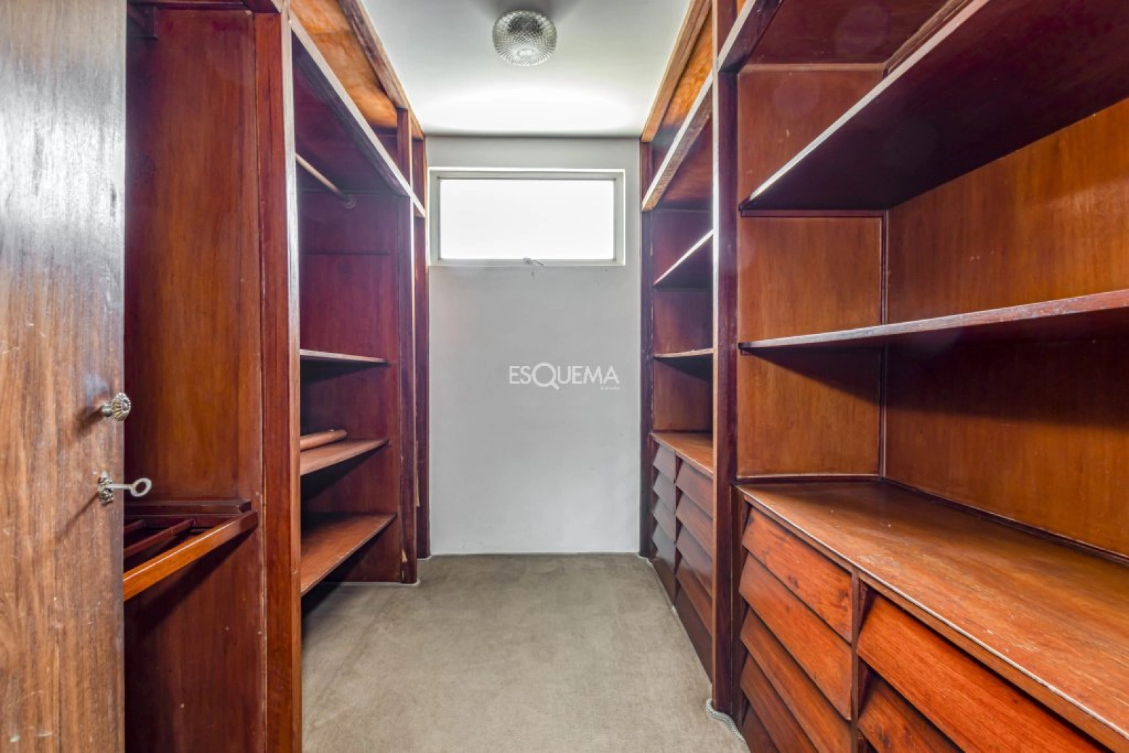 Casa ideal para reforma em rua arborizada - Imagem 13