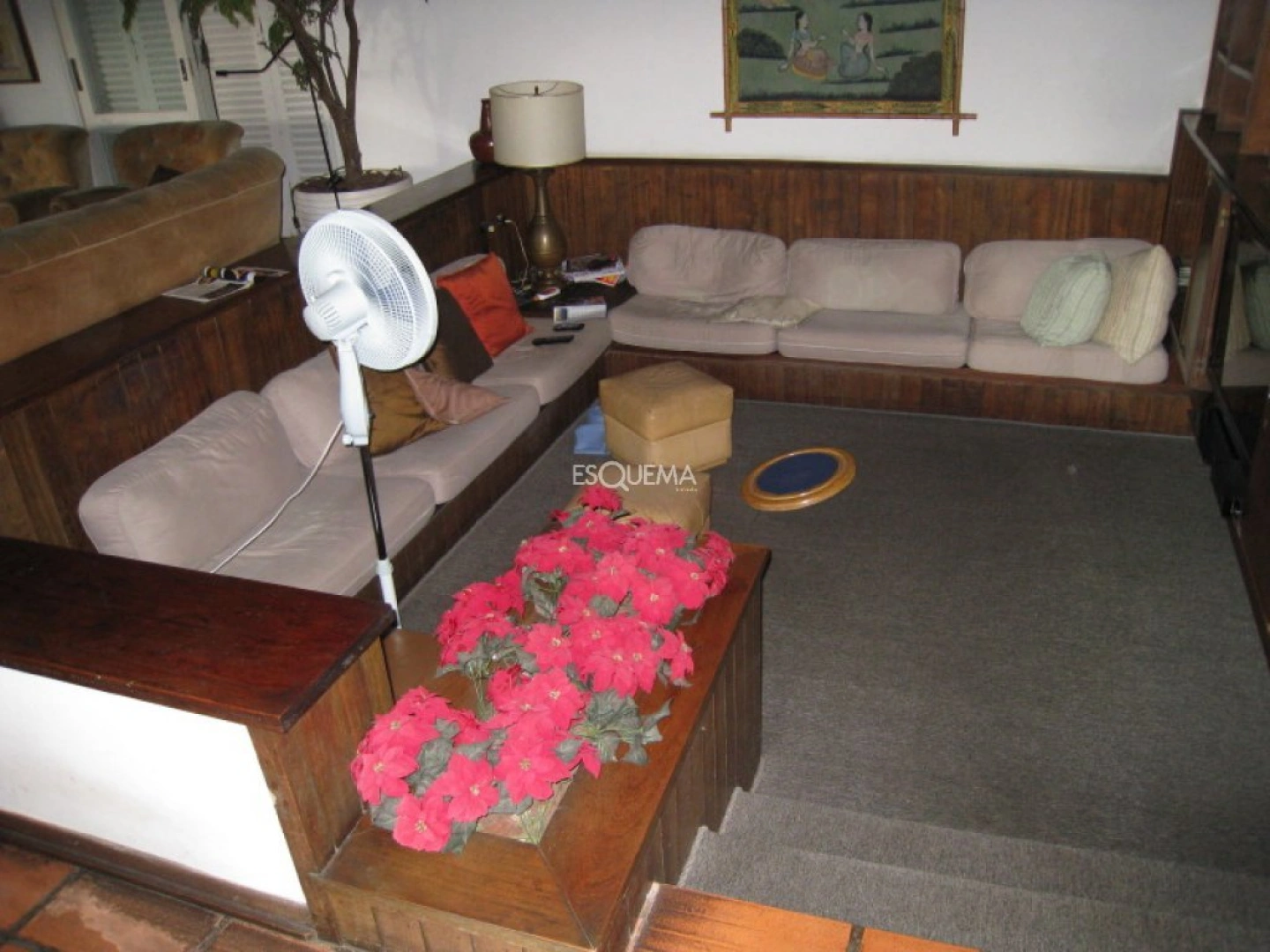 Casa com grande terreno, para reforma. - Imagem 11