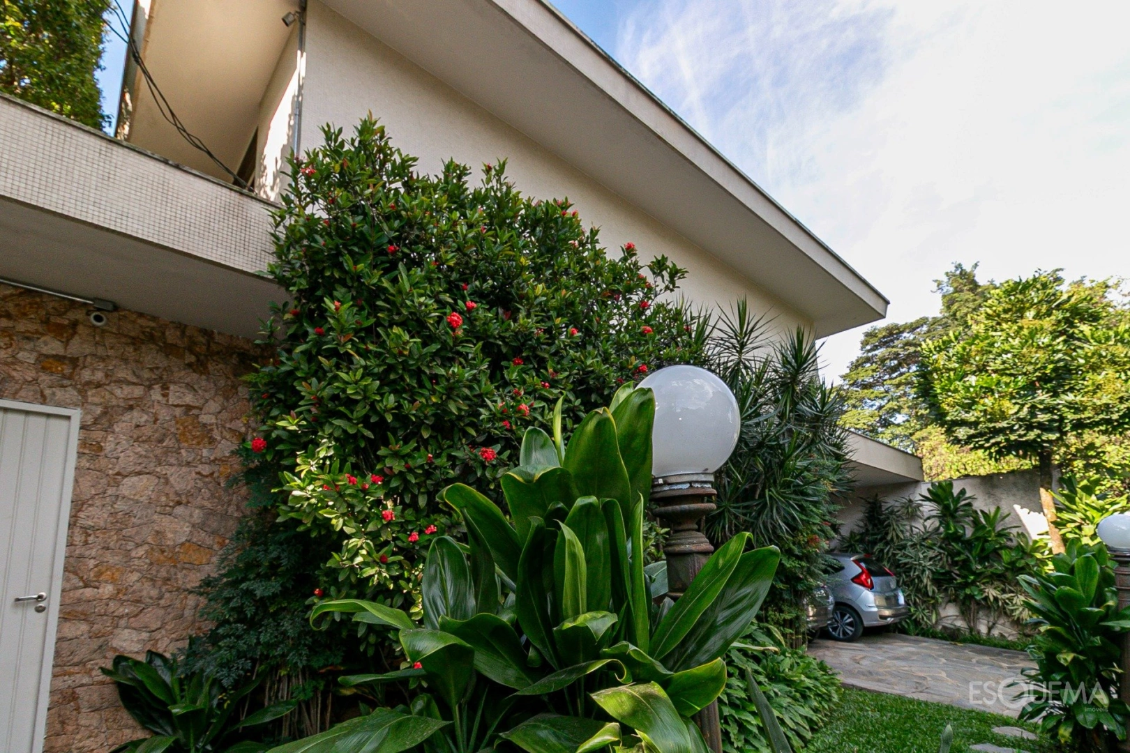 Casa conservada próxima a Vila Madalena - Imagem 1