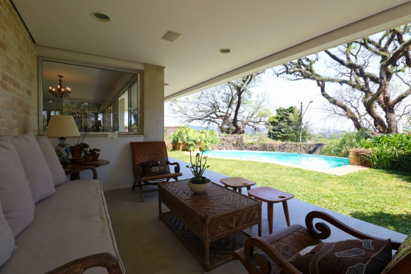 Casa com vista privilegiada - Imagem 1