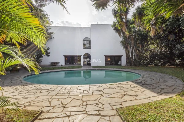 Casa com projeto de Eduardo Longo