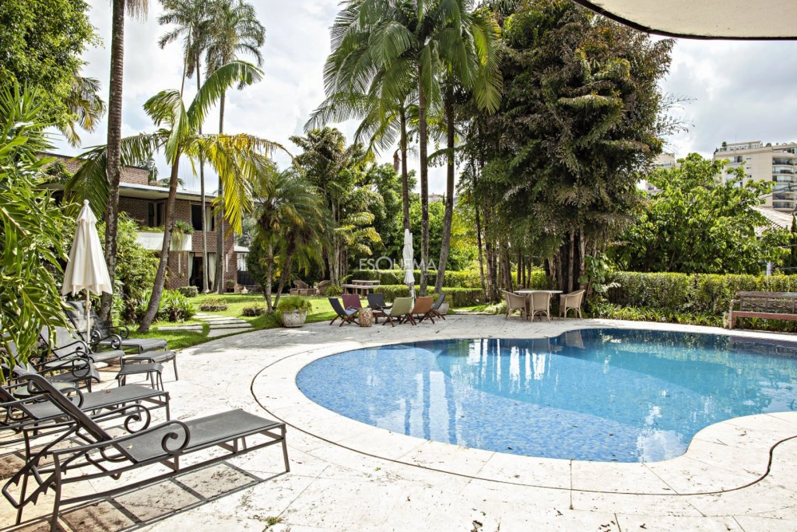 Casa com projeto de Marcos Tomanik - Imagem 1