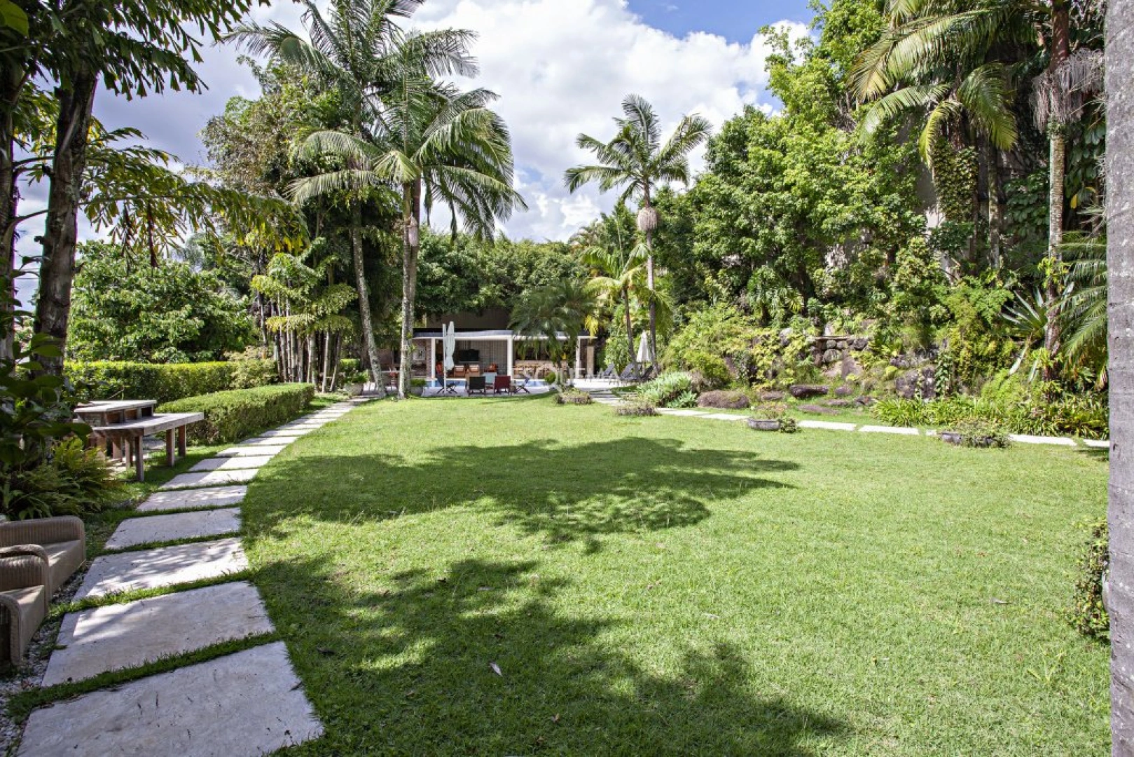 Casa com projeto de Marcos Tomanik - Imagem 3