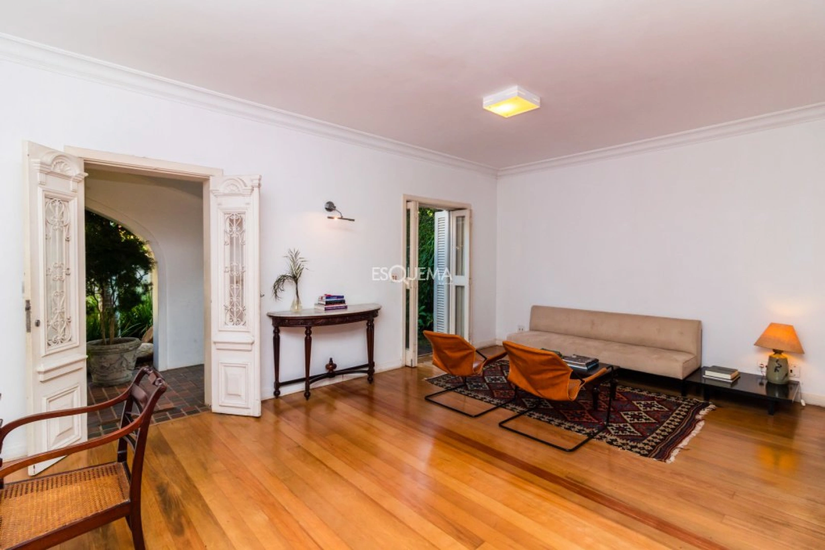 Casa com ótima localização , Jardim Europa - Imagem 3