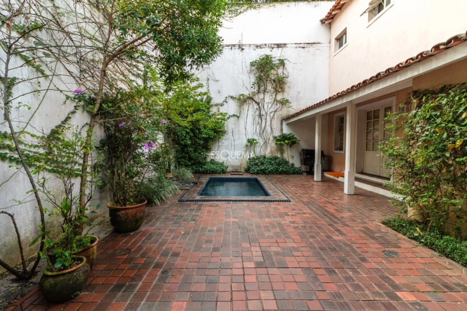 Casa com ótima localização , Jardim Europa - Imagem 9