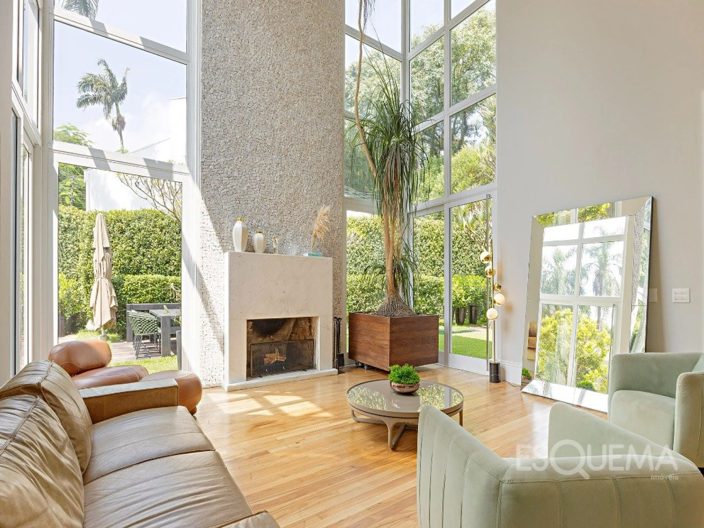 Casa com arquitetura contemporânea no Jardim Guedala - Imagem 5