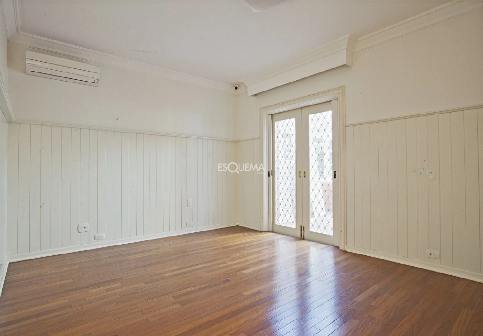 Casa com potencial para modernização - Imagem 10