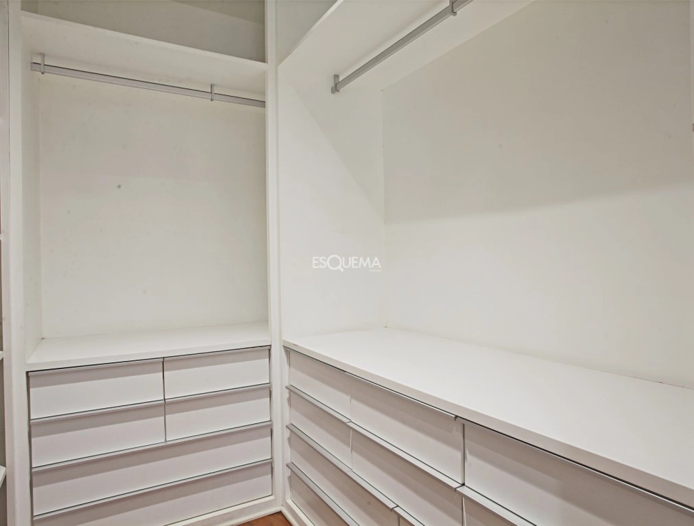 Casa com potencial para modernização - Imagem 13