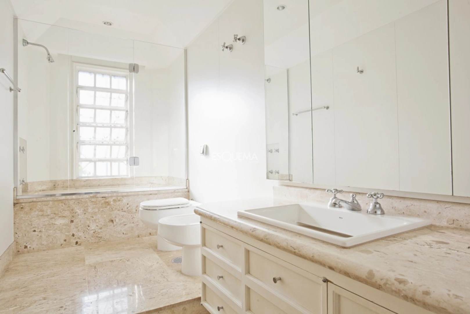 Casa com potencial para modernização - Imagem 15
