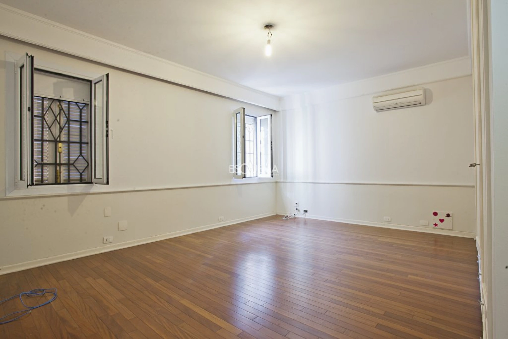 Casa com potencial para modernização - Imagem 9