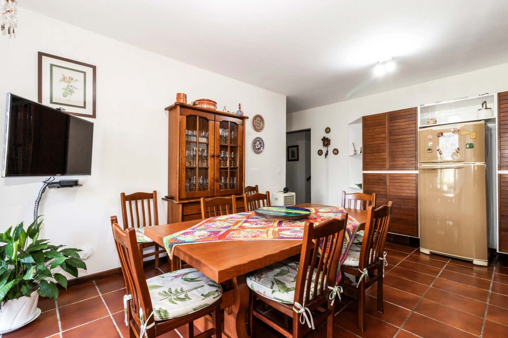 Casa com ambientes integrados e lazer completo - Imagem 13
