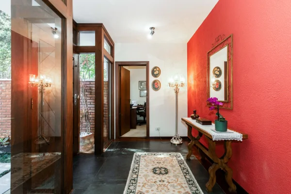 Casa com ambientes integrados e lazer completo