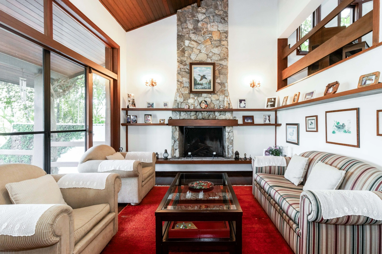 Casa com ambientes integrados e lazer completo - Imagem 5