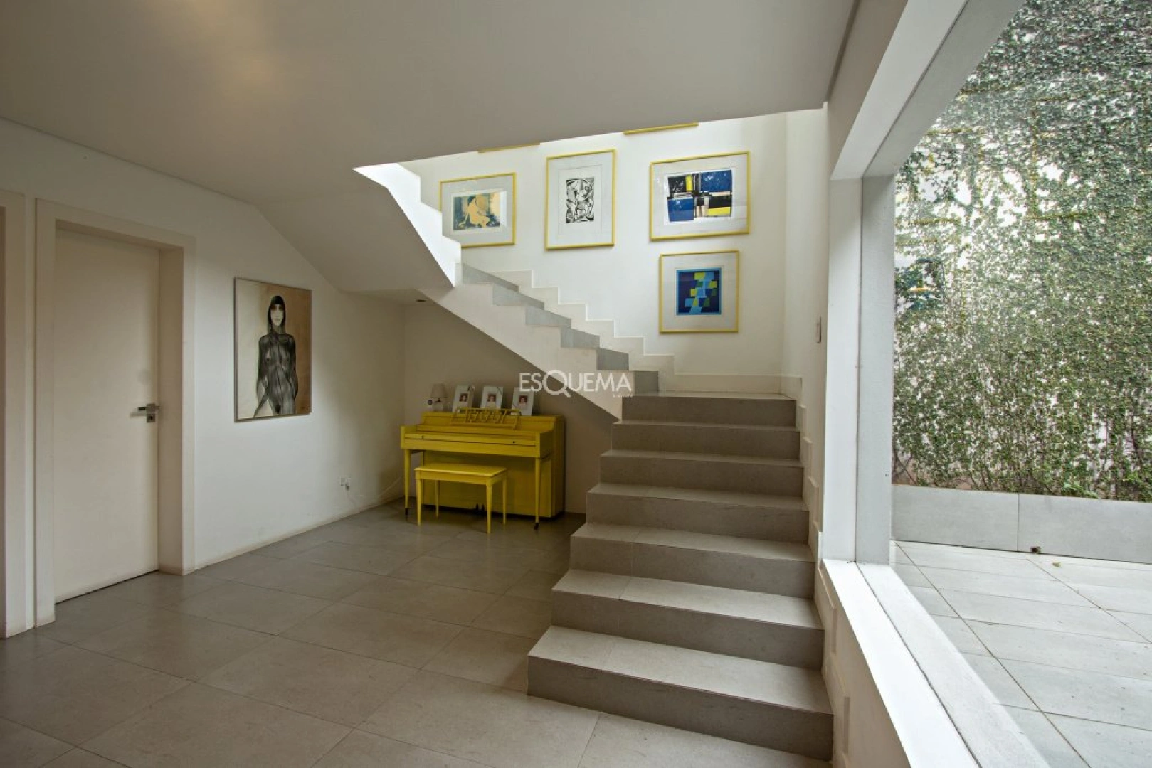 Casa moderna com piscina e ofurô - Imagem 12