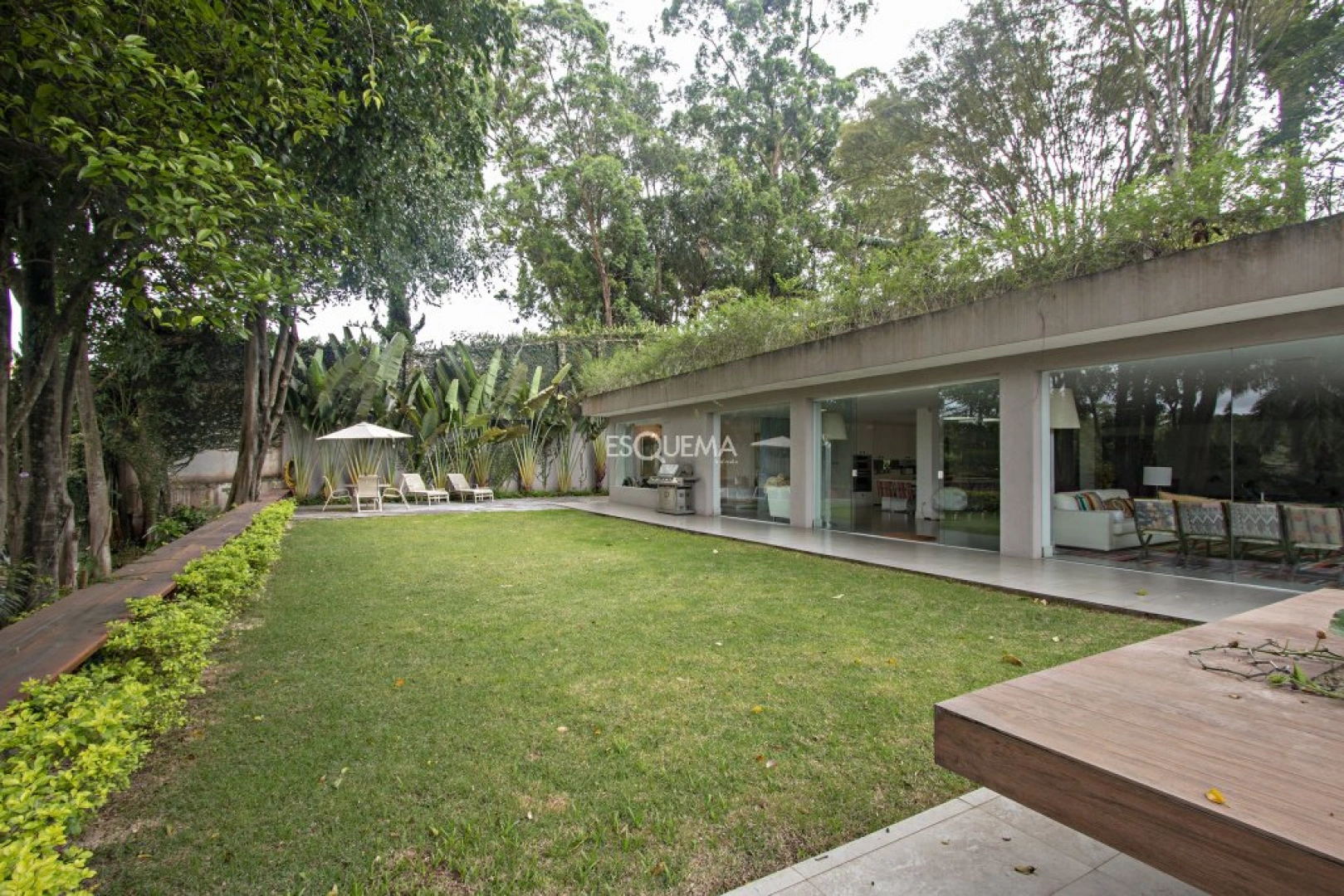 Casa moderna com piscina e ofurô - Imagem 3