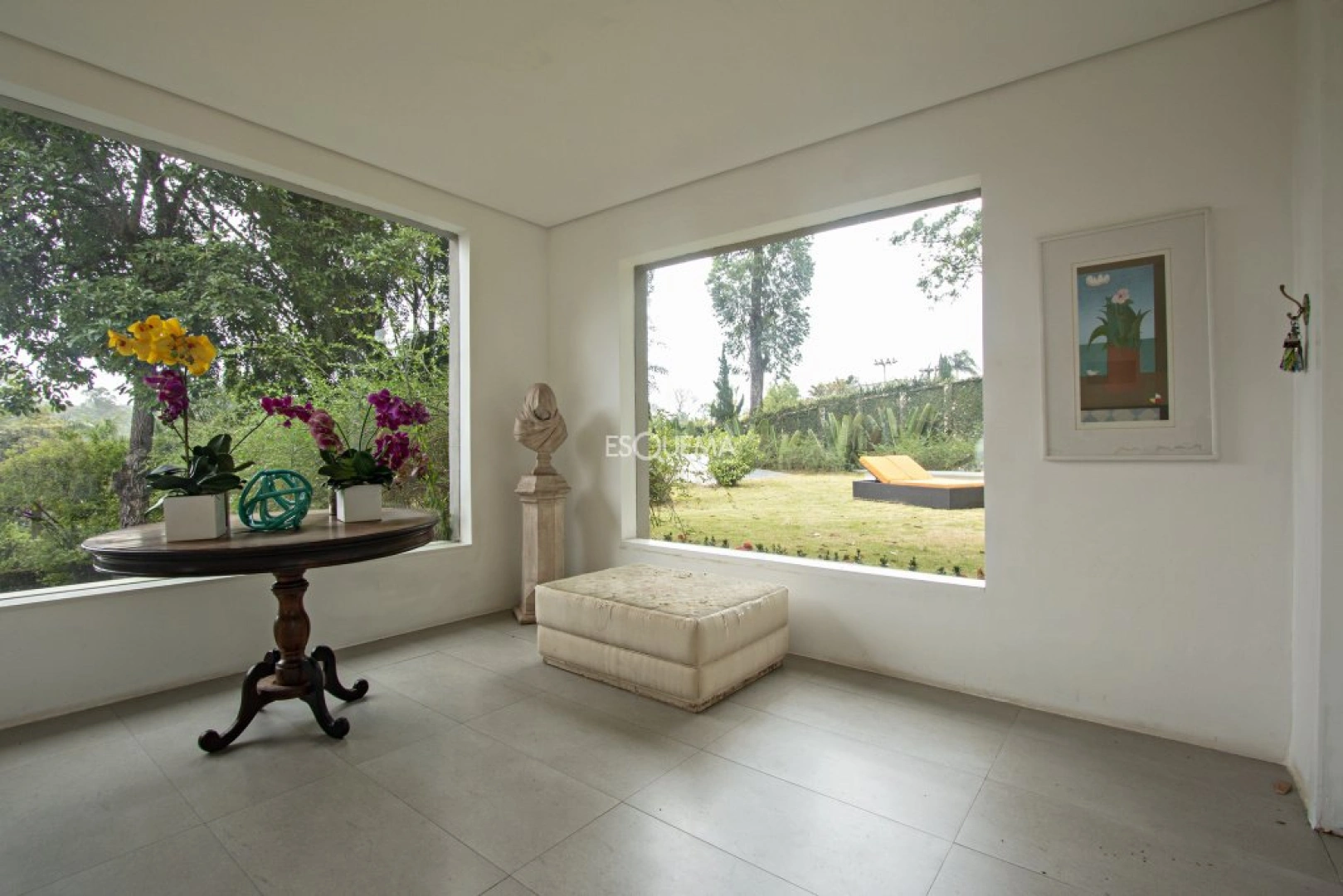 Casa moderna com piscina e ofurô - Imagem 9