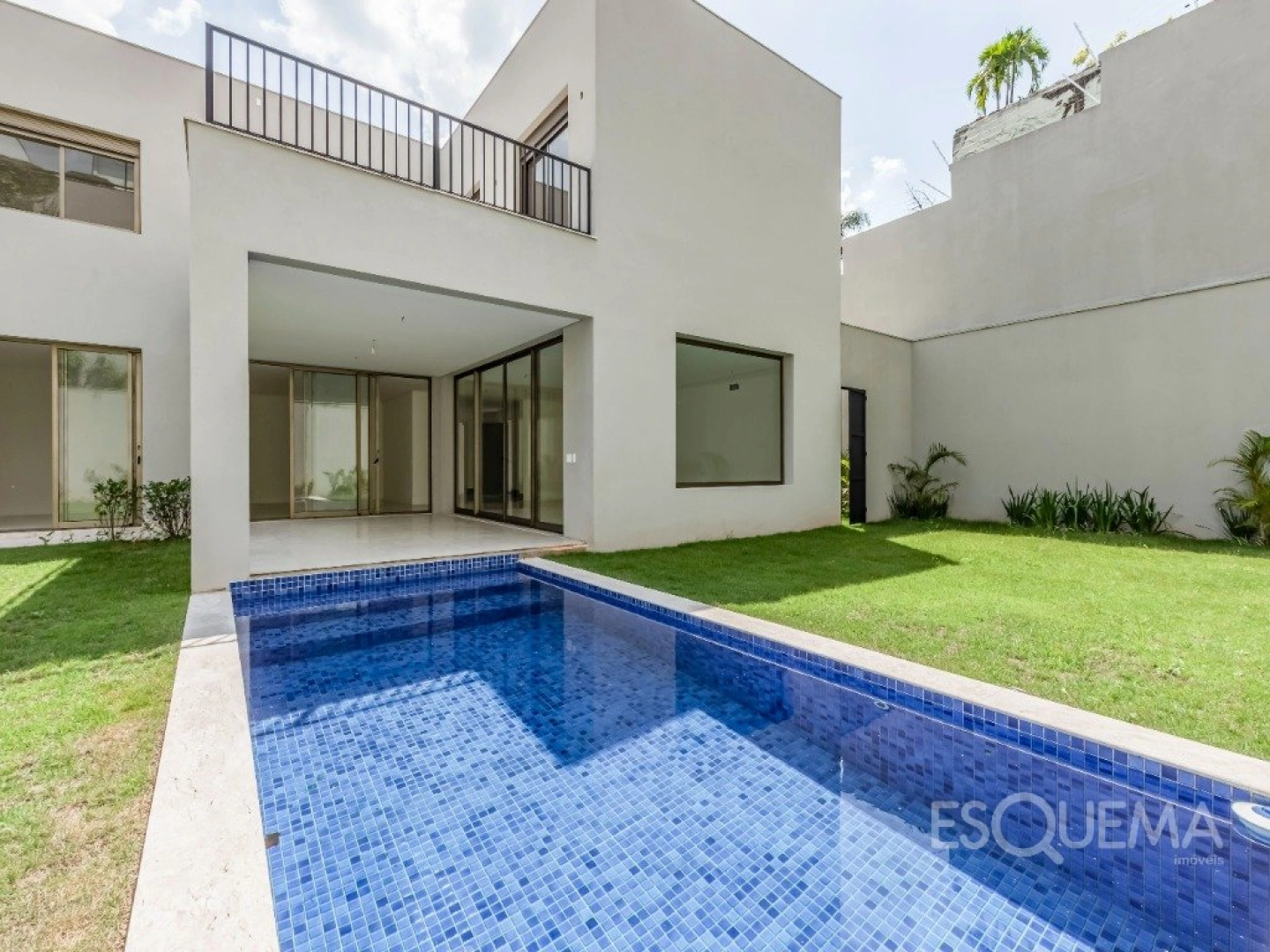 Casa com projeto de Bi Chrisostomo - Imagem 15