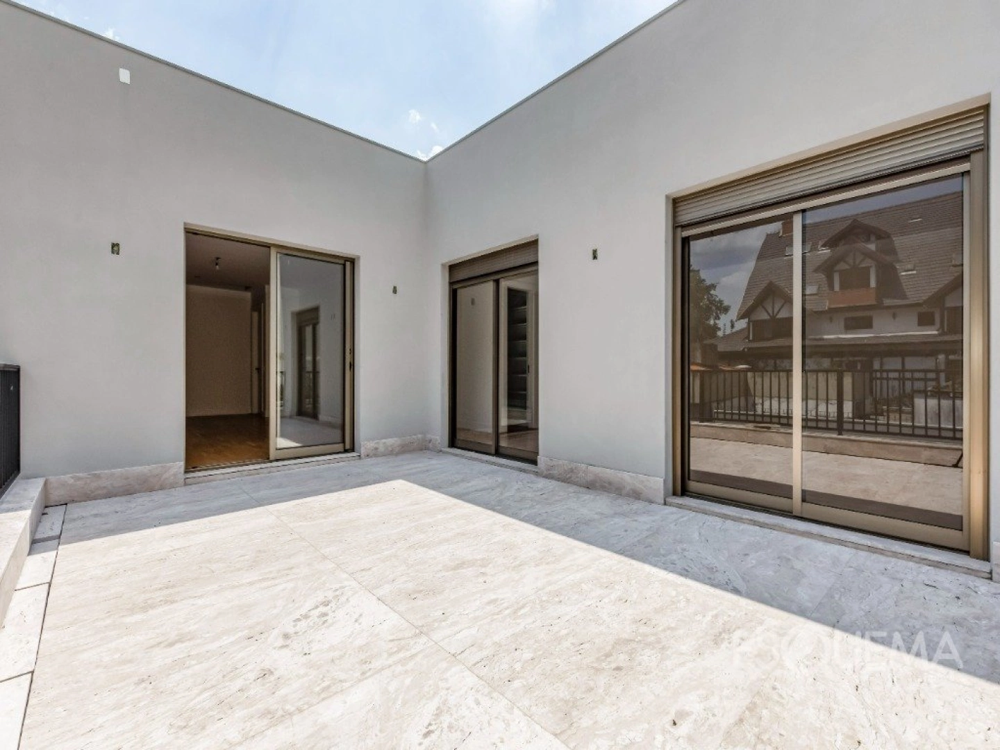 Casa com projeto de Bi Chrisostomo - Imagem 8