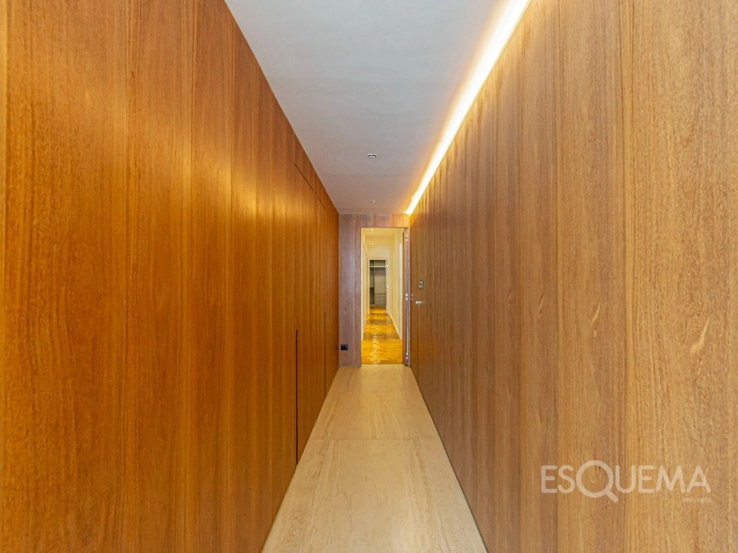 Apartamento reformado com 335 m² em localização privilegiada no Jardim Paulista - Imagem 3