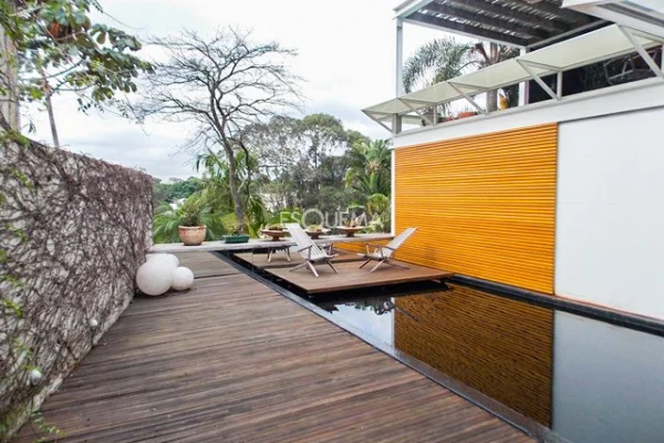Casa Contemporânea na Chácara Flora