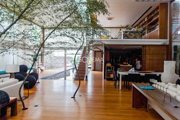 Casa Contemporânea na Chácara Flora