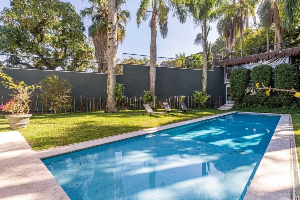 Casa com 5 suítes e ampla área externa no Jardim Guedala