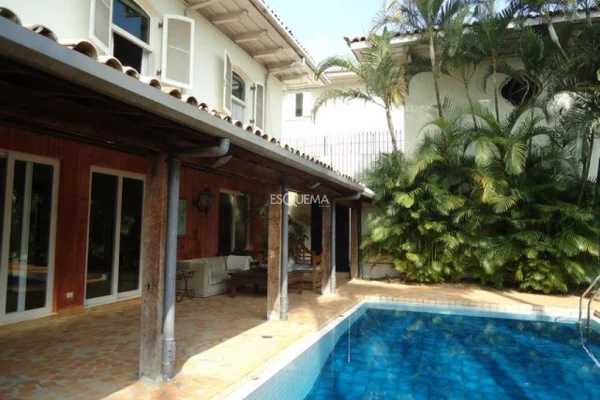 Casa com projeto de Hugo de Pace