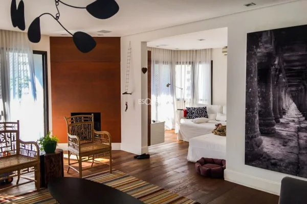 Apartamento reformado próximo à Avenida Faria Lima.