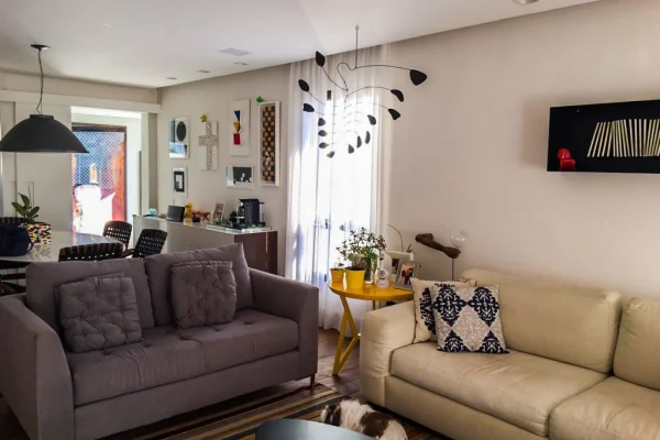 Apartamento reformado próximo à Avenida Faria Lima.