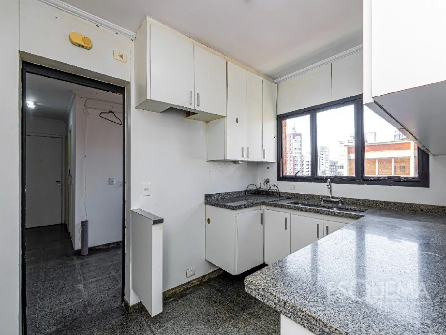 Apartamento amplo em rua tranquila no Itaim Bibi - Imagem 15