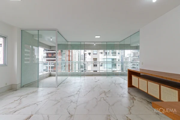 Apartamento pronto para morar entre o Ibirapuera e o Parque do Povo