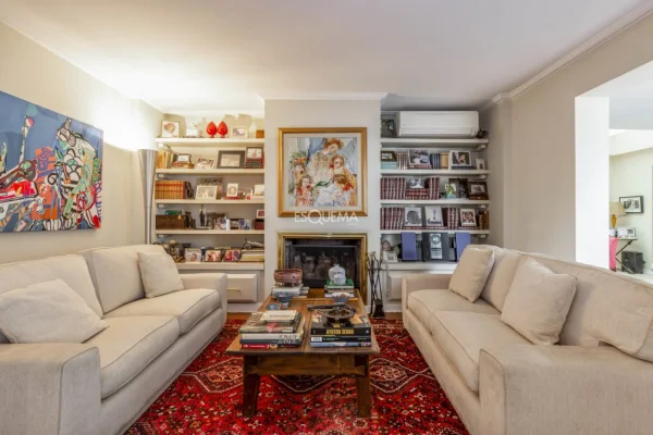 Casa em rua fechada e tranquila