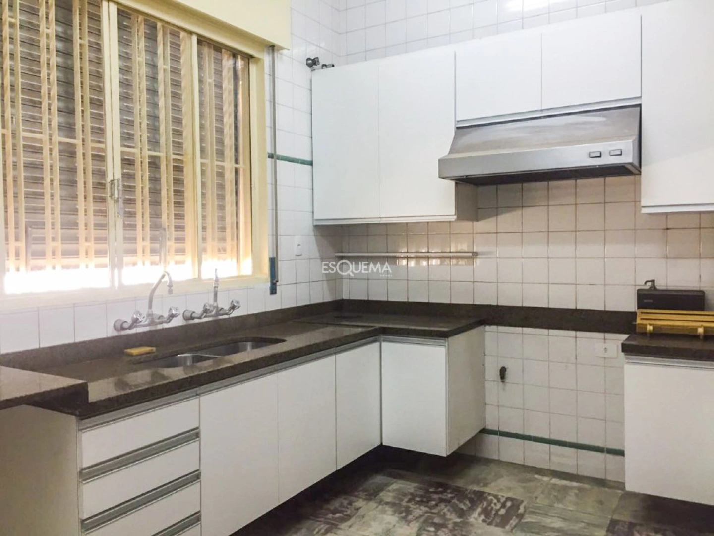 Casa comercial em localização privilegiada - Imagem 2