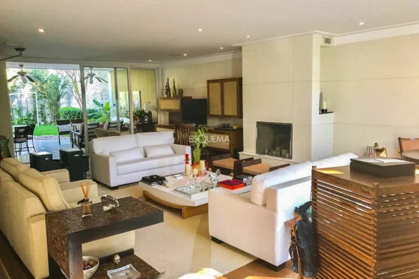 Casa recém-reformada no Jardim Paulistano
