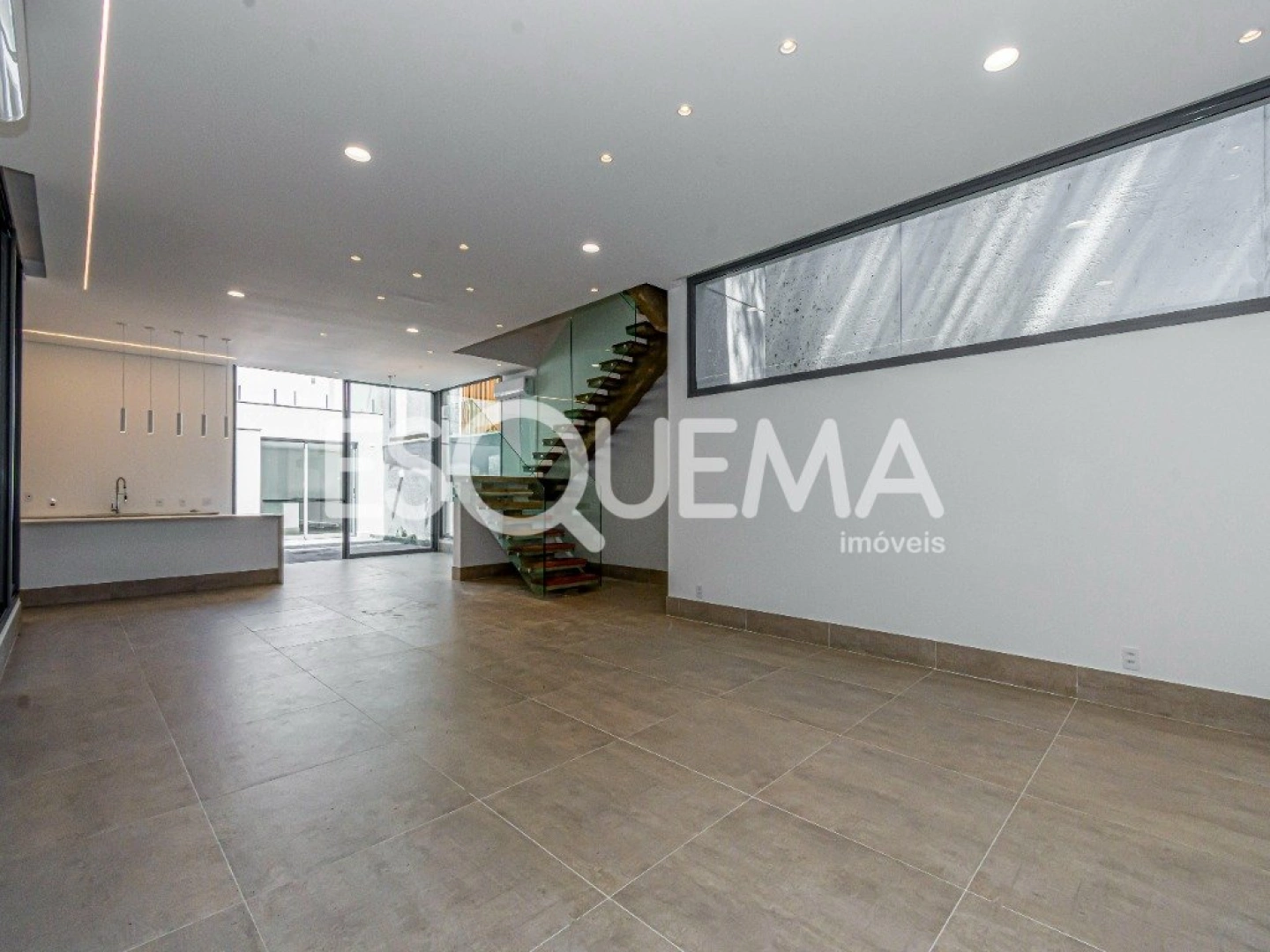Casa nova com projeto moderno - Imagem 3