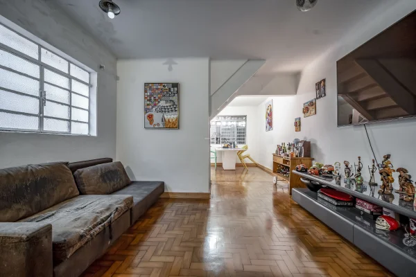 Casa para modernização em localização privilegiada