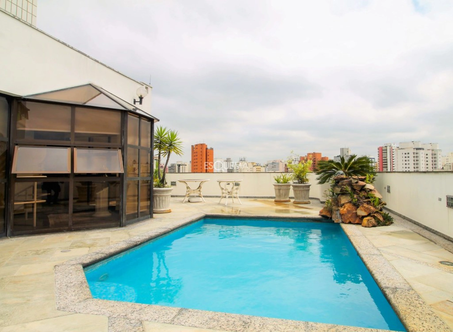 Cobertura duplex ampla em Moema Pássaros - Imagem 1