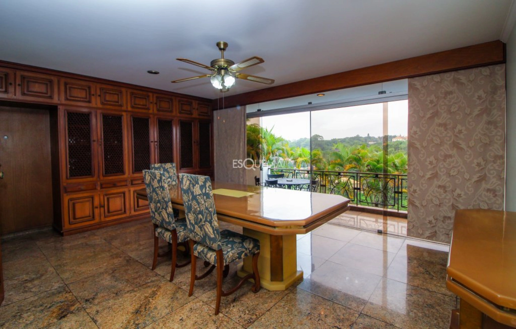 Casa em estilo clássico de alto padrão - Imagem 5
