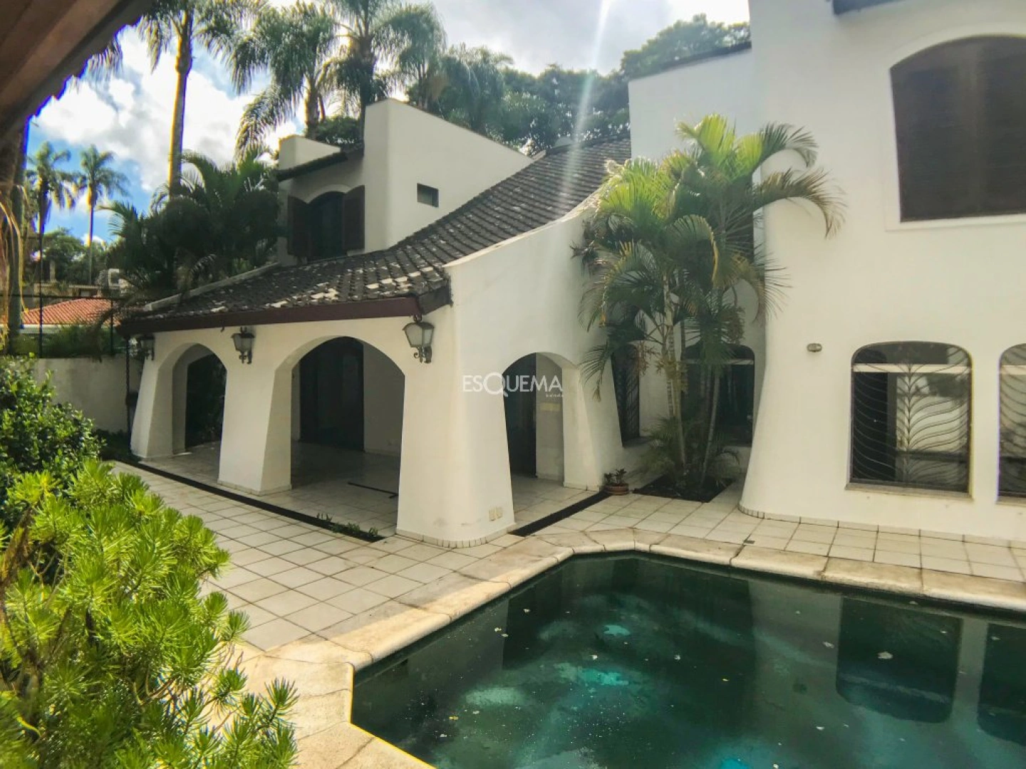 Casa com piscina na Cidade Jardim - Imagem 1