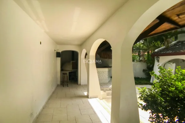 Casa com piscina na Cidade Jardim