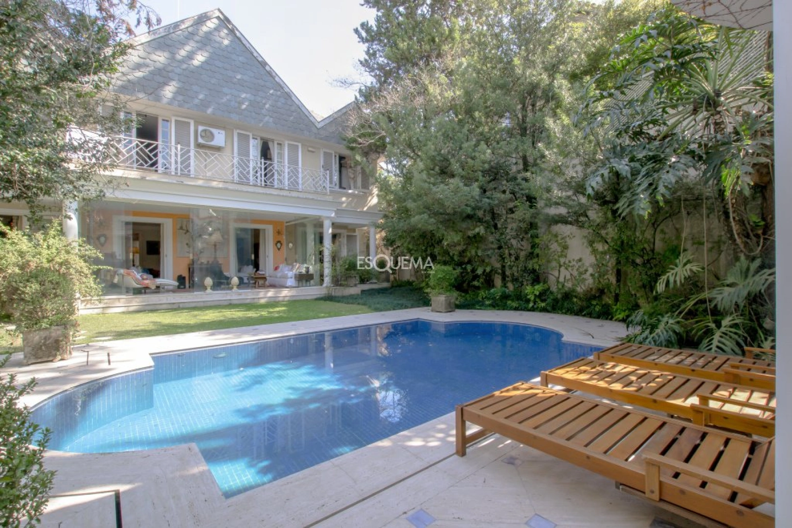 Casa com piscina no Cidade Jardim - Imagem 1