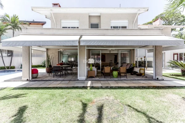 Casa moderna com piscina Morumbi