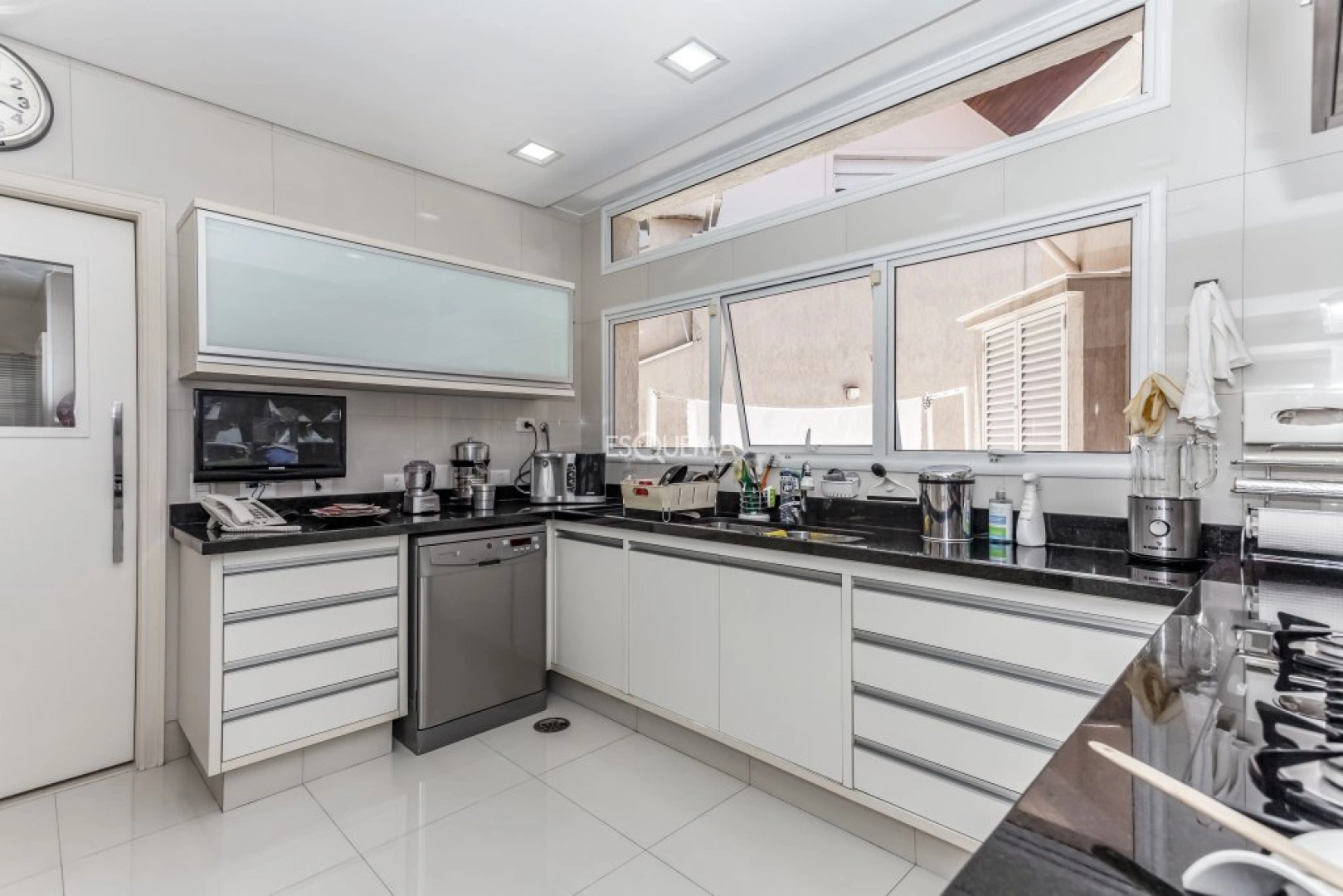 Casa moderna com piscina Morumbi - Imagem 9