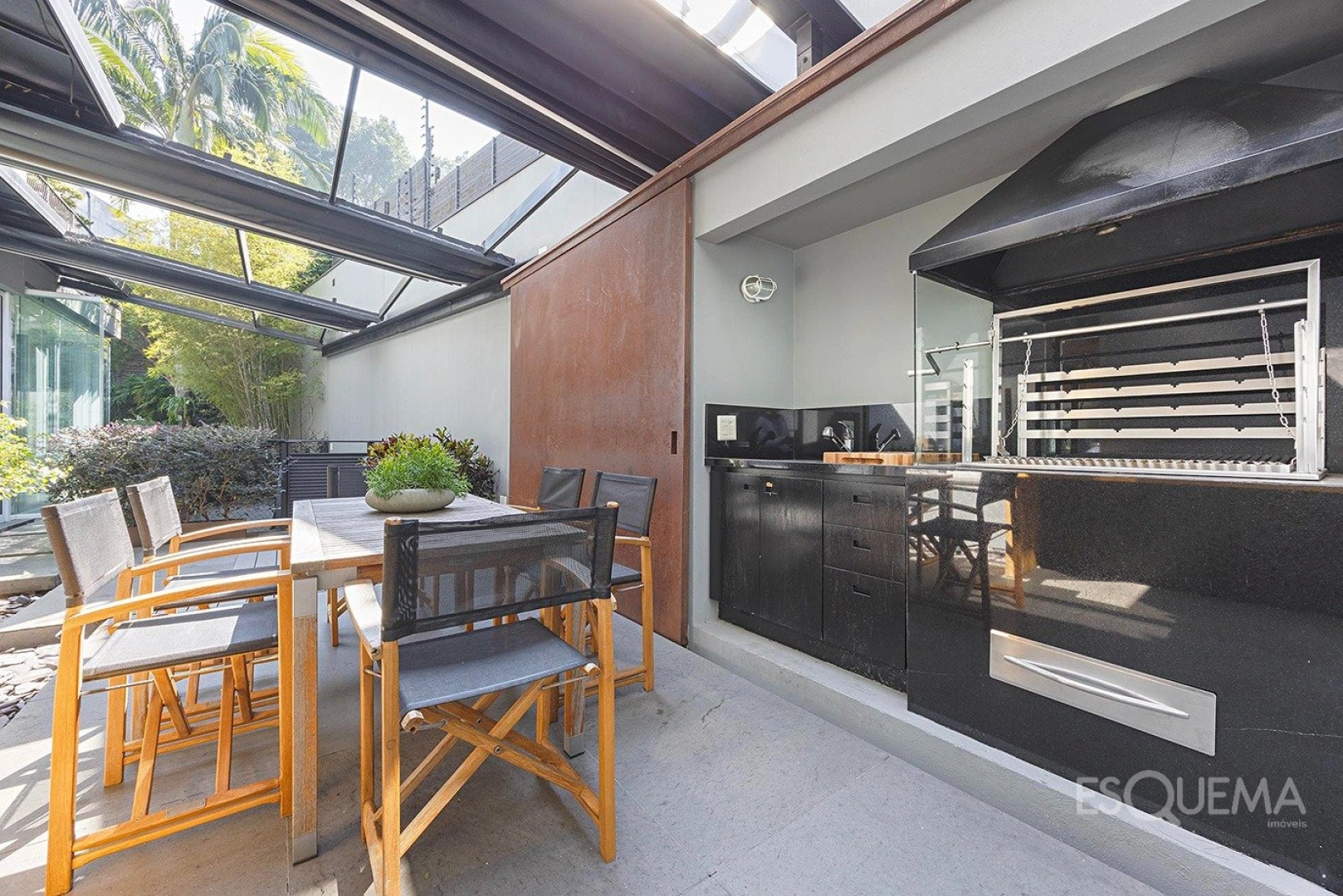 Casa com projeto de João Armentano - Imagem 11