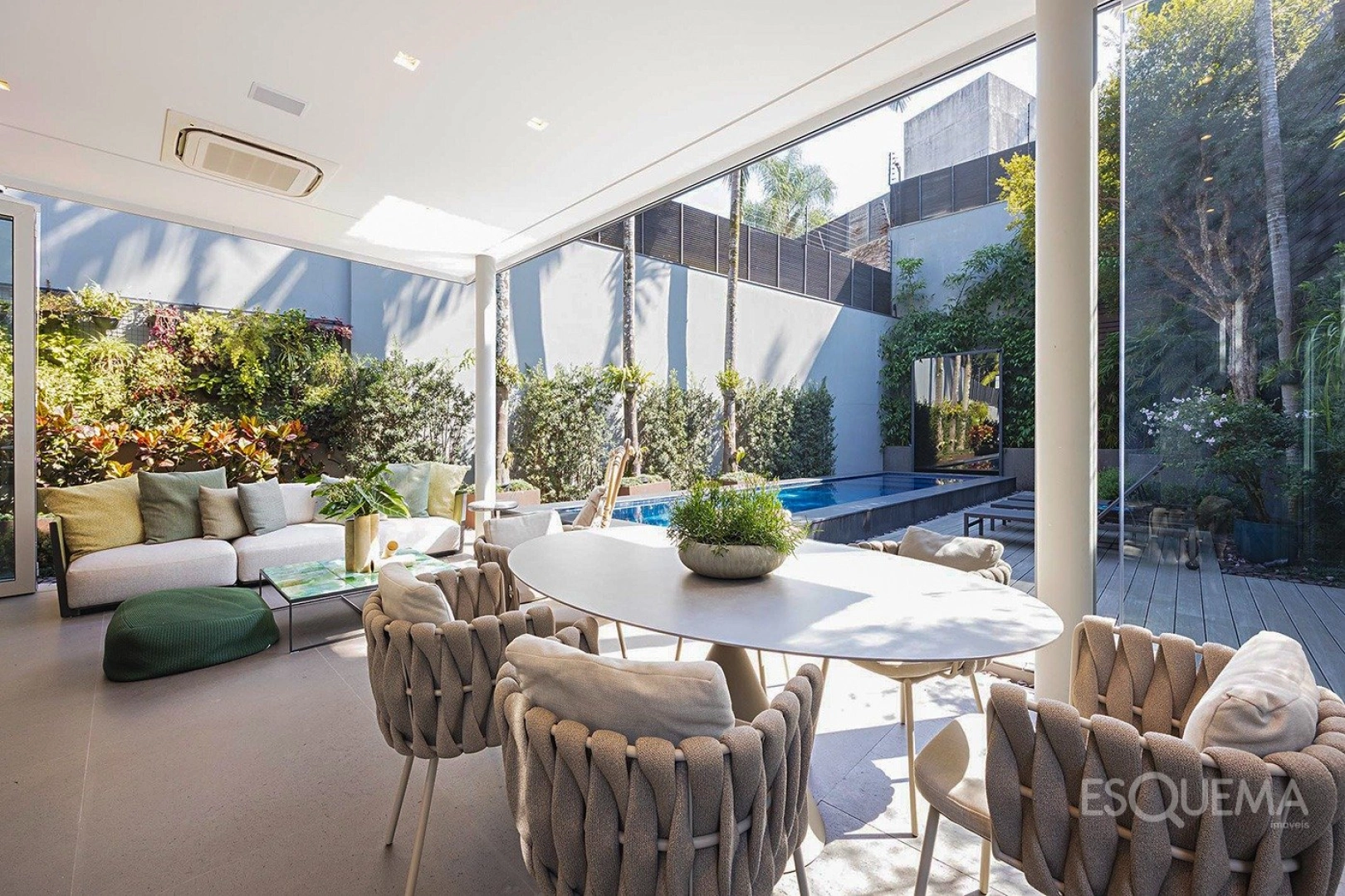 Casa com projeto de João Armentano - Imagem 1